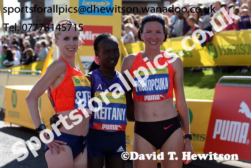 From left to right: Gemma Steel 2nd, Maray Keitany winner and Jelina Prokopcuka 3rd in the womens Morrisons Great North Run. Photo: David T. Hewitson/Sports for All Pics